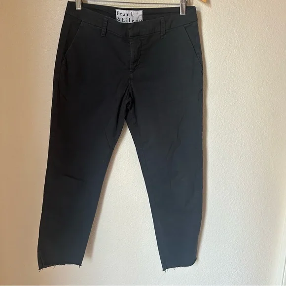 Frank & Eileen Wicklow 2
Chino Pants Stonewash Black
Denim Raw Hem Womens - Picture 2 of 11